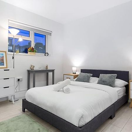Holiday Home Near Kings Cross Sleep 12 Sp7 Лондон Екстер'єр фото