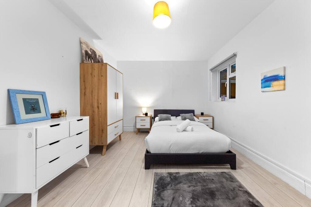 Holiday Home Near Kings Cross Sleep 12 Sp7 Лондон Екстер'єр фото