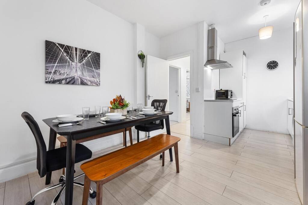 Holiday Home Near Kings Cross Sleep 12 Sp7 Лондон Екстер'єр фото